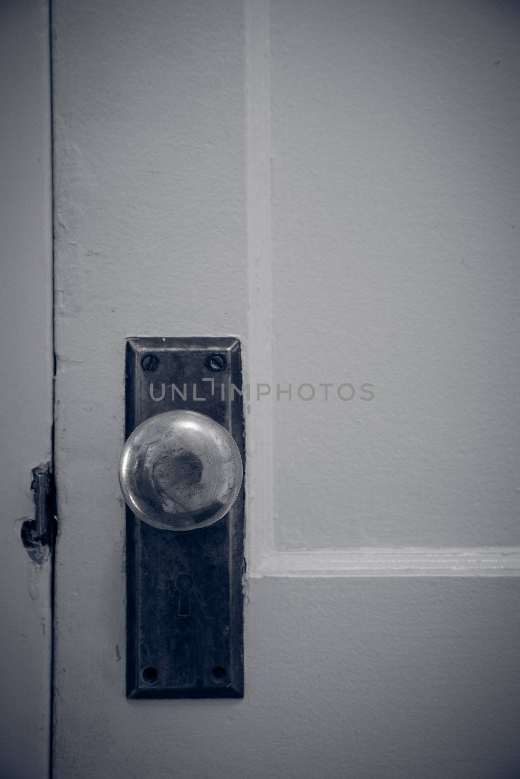 Vintage door handle by Izaphoto