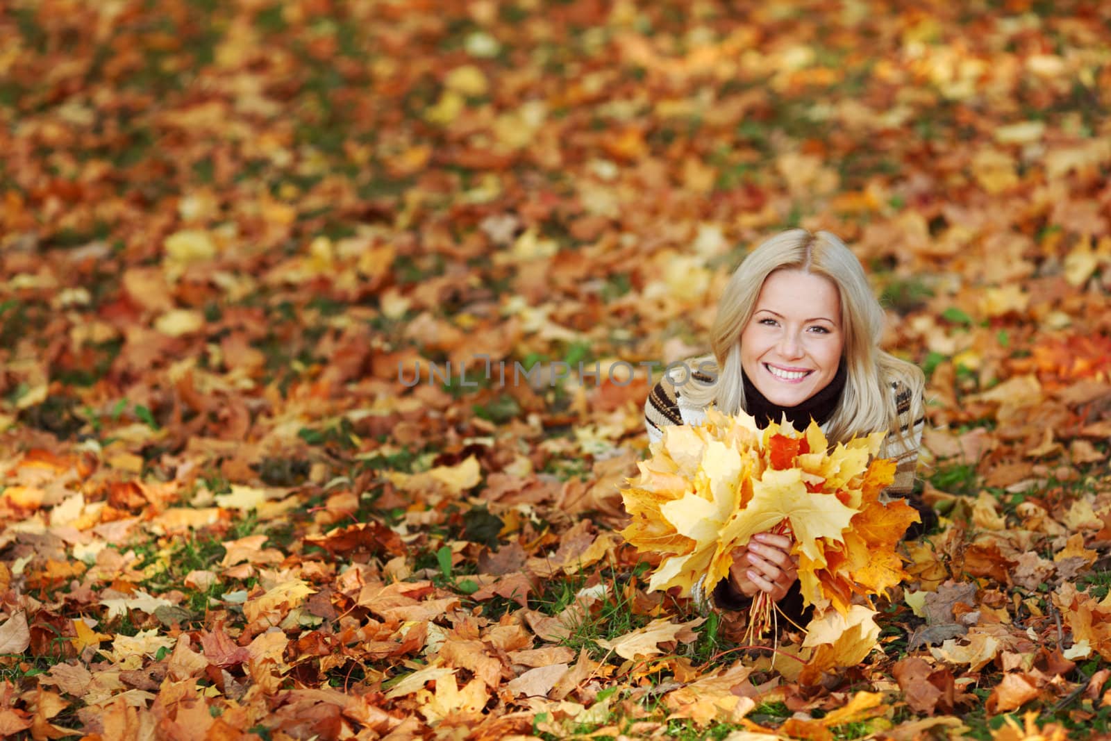 woman portret in autumn leaf by Yellowj