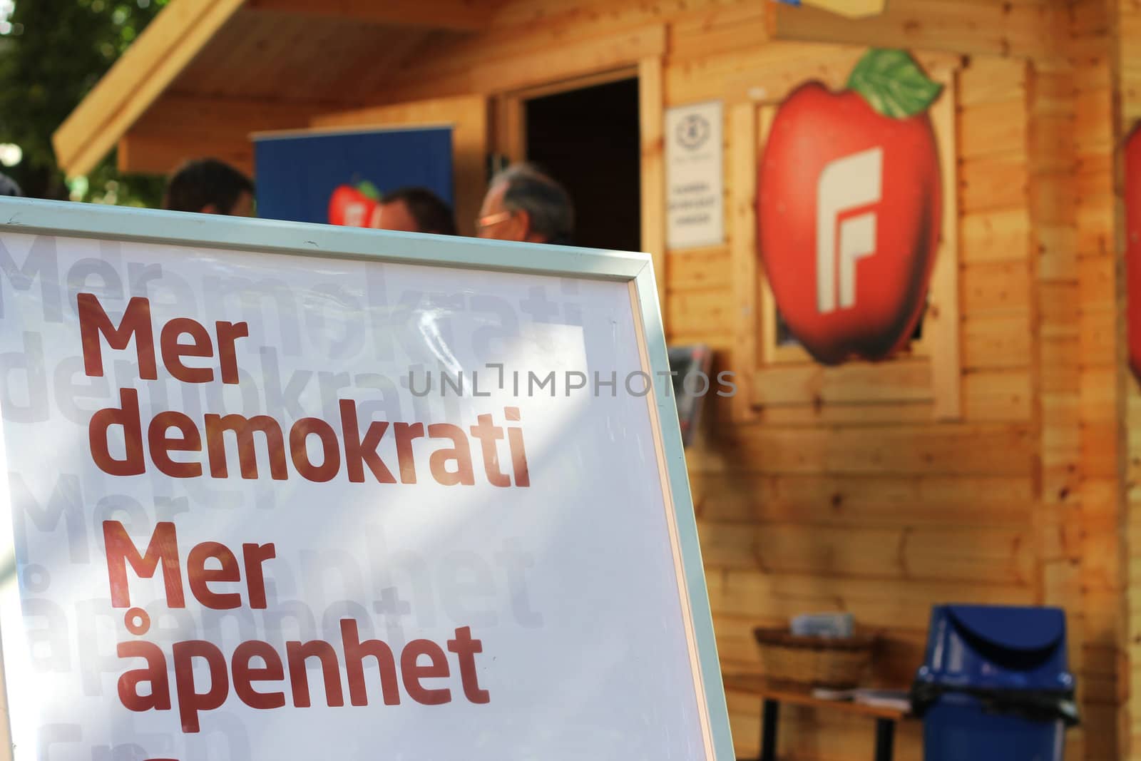 An election stand belonging to the norwegian Progress Party (Fremskrittspartiet).