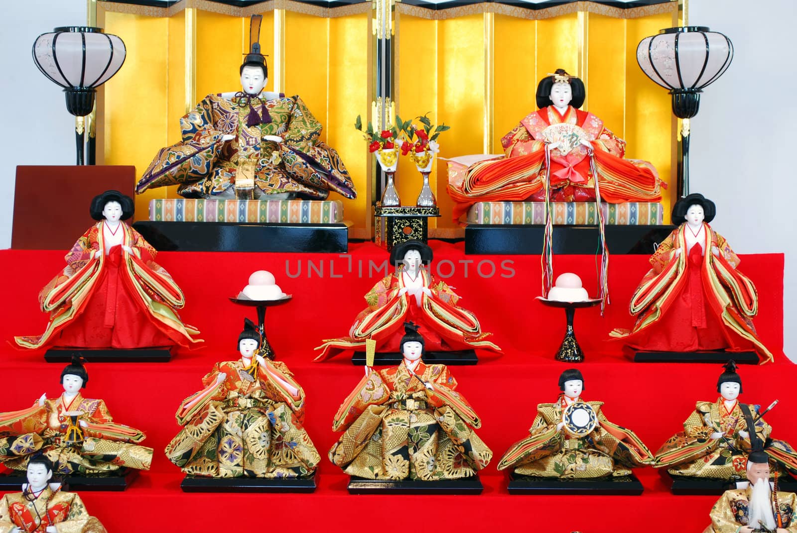 Japanese court with man and woman figure