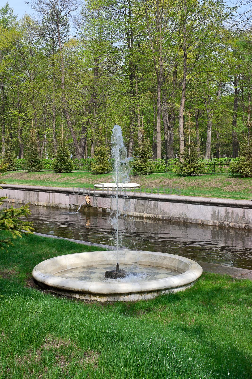 fountain in Lower Park by zhannaprokopeva