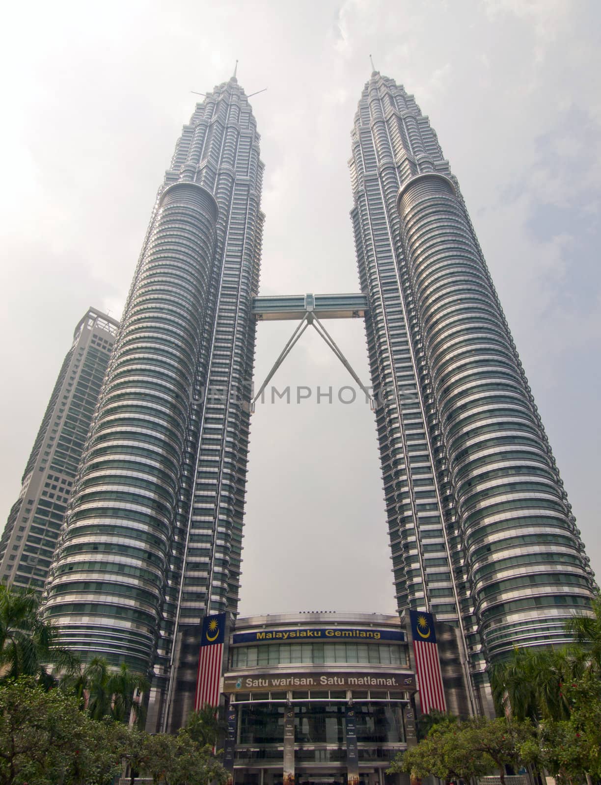 KUALA LUMPUR - MAY 25: The Petronas Twin Towers are the world's tallest twin towers. The skyscraper height is 451.9m. May 24, 2008, in Kuala Lumpur, Malaysia