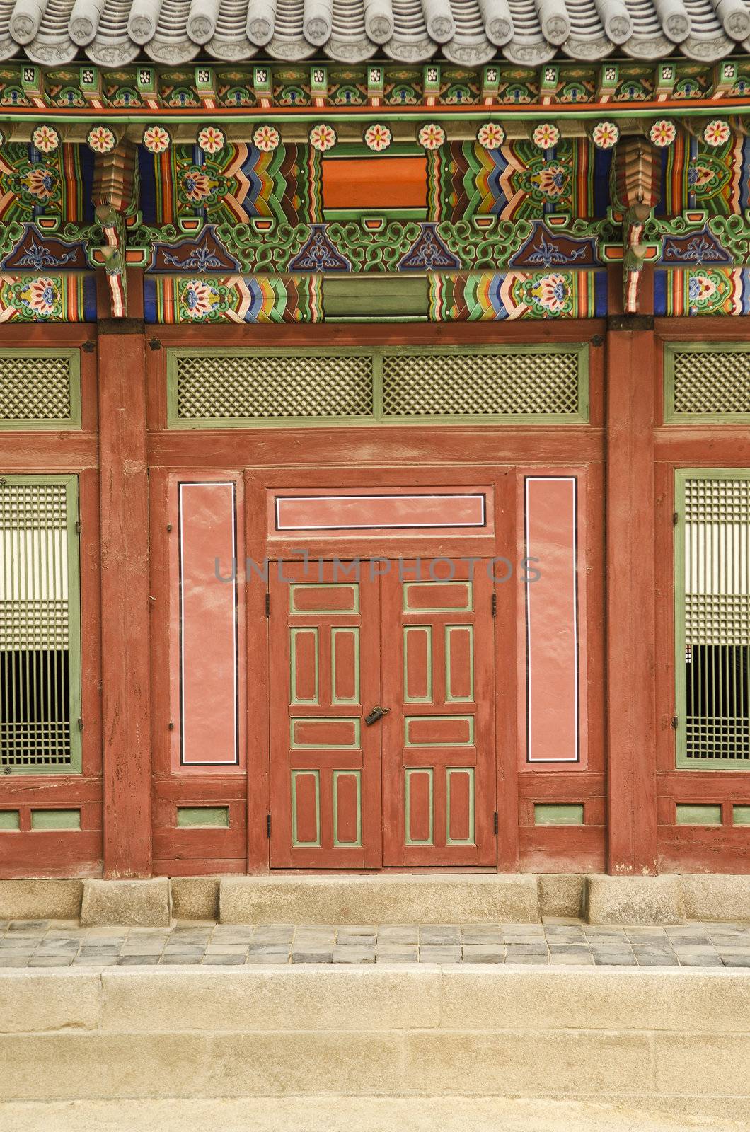 traditional architecture detail in seoul south korea palace