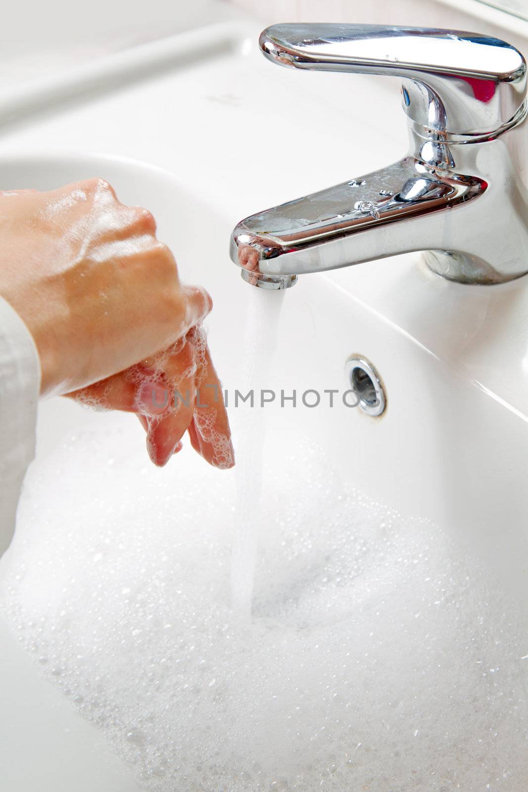 Medical cleanup - Washing hands 