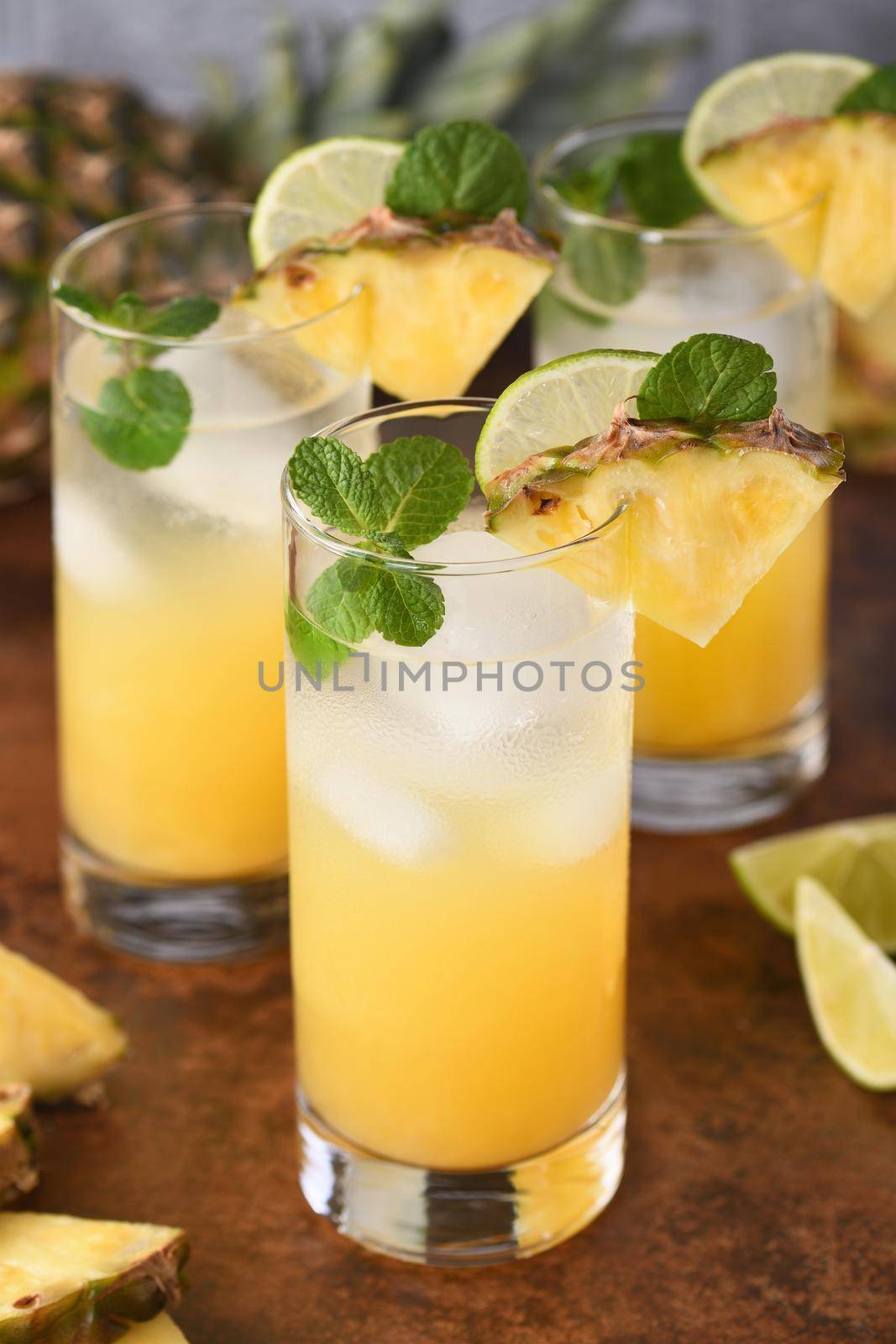 Pineapple mojito, the perfect summer cocktail with tropical flavors and rum.