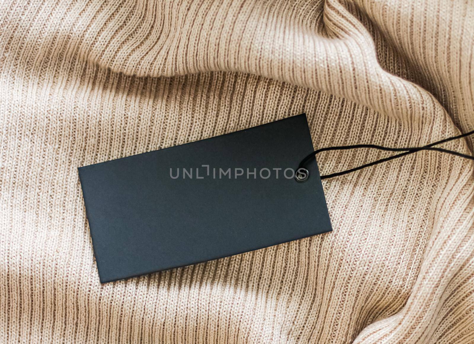 Blank black price tag for luxury fashion brand by Anneleven