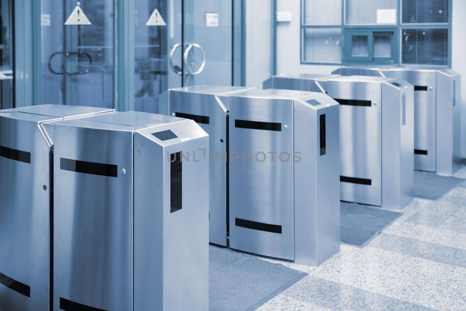 Security gateway and electronic card reader