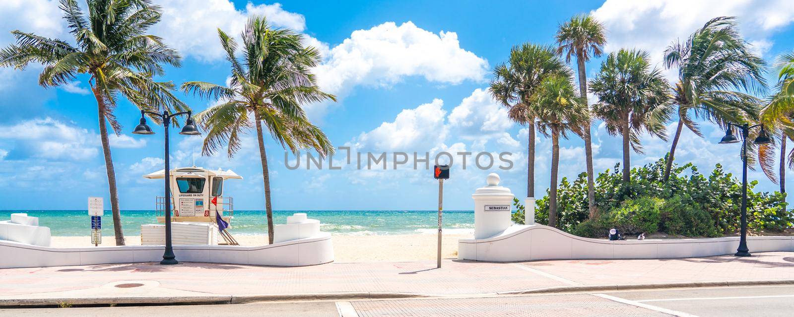 Seafront with lifeguard hut in Fort Lauderdale Florida, USA by Mariakray