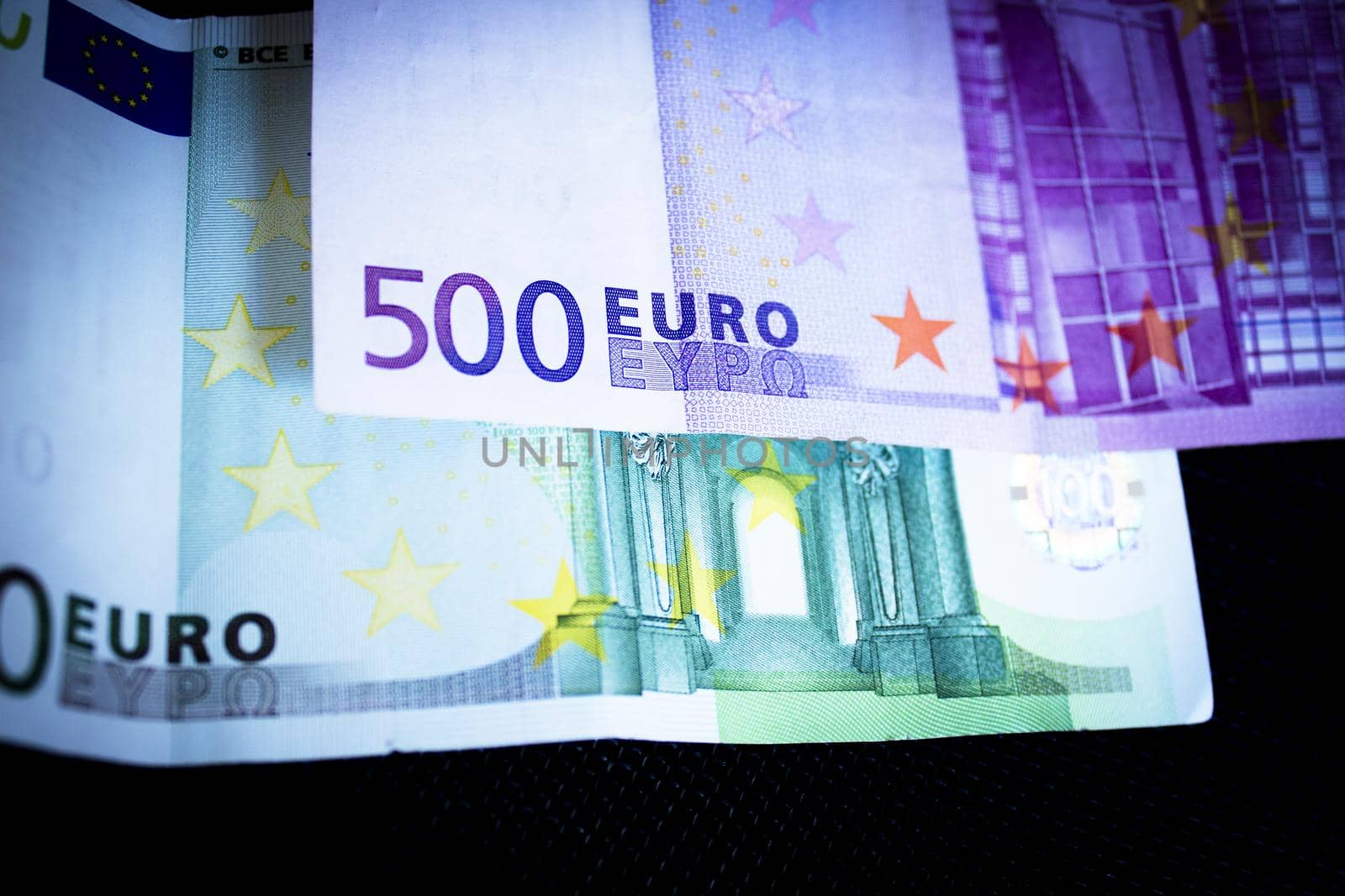 500 and 100 euros in official banknotes. No people