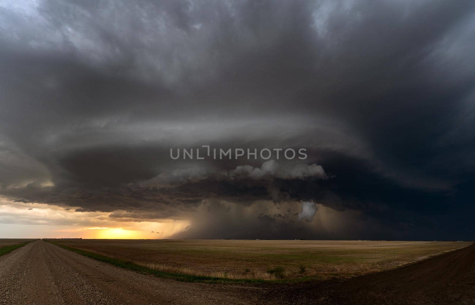 Prairie Storm Canada Summer time clouds warning
