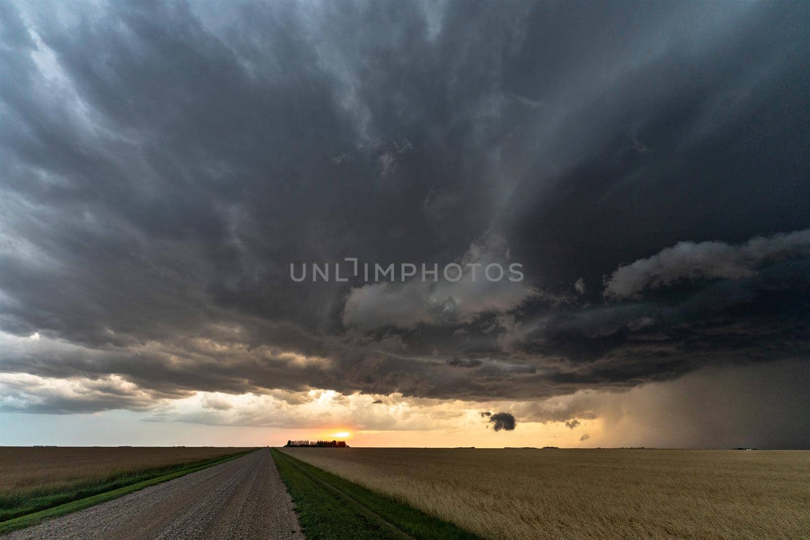 Prairie Storm Canada Summer time clouds warning