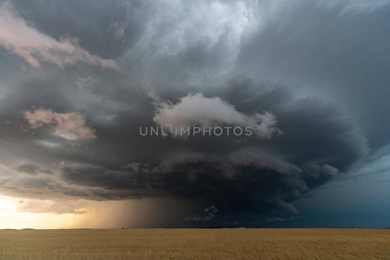 Prairie Storm Canada Summer time clouds warning
