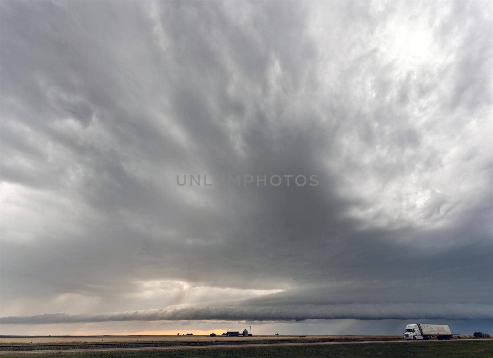 Prairie Storm Canada Summer time clouds warning