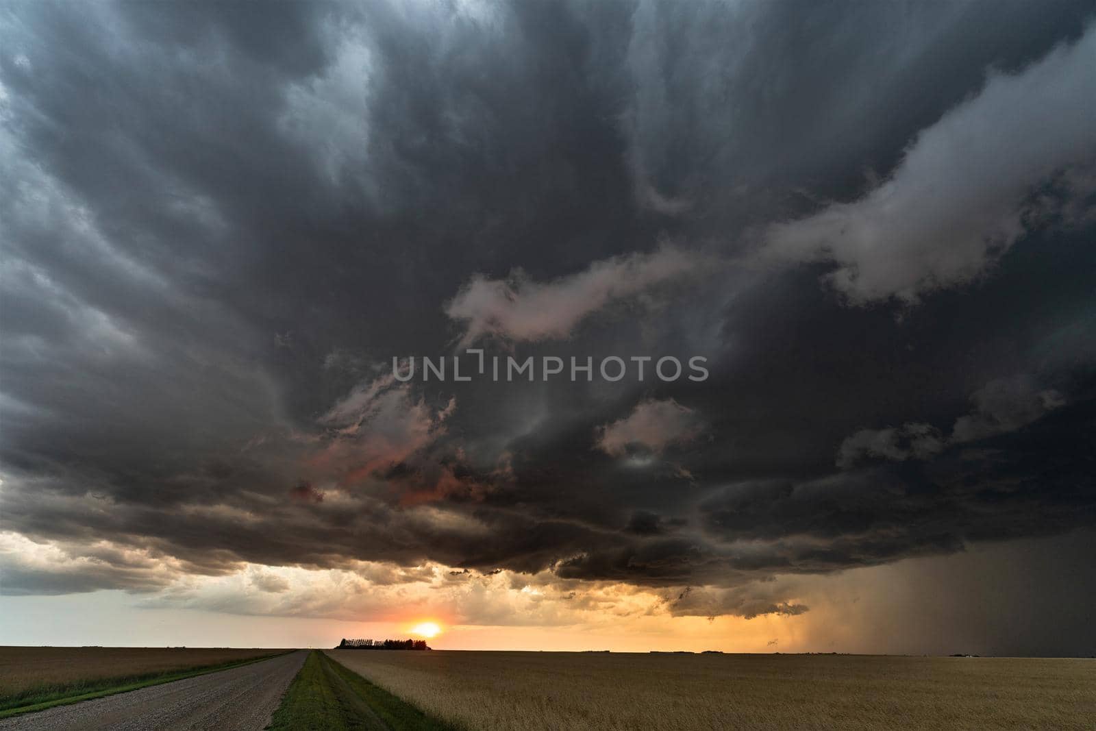 Prairie Storm Canada Summer time clouds warning