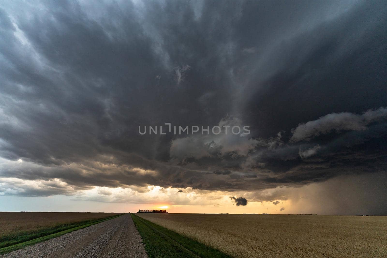 Prairie Storm Canada Summer time clouds warning