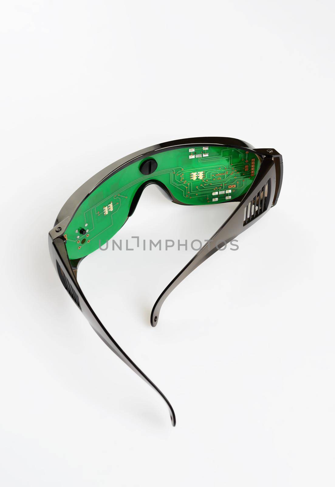 Futuristic microchip goggles by nikitabuida