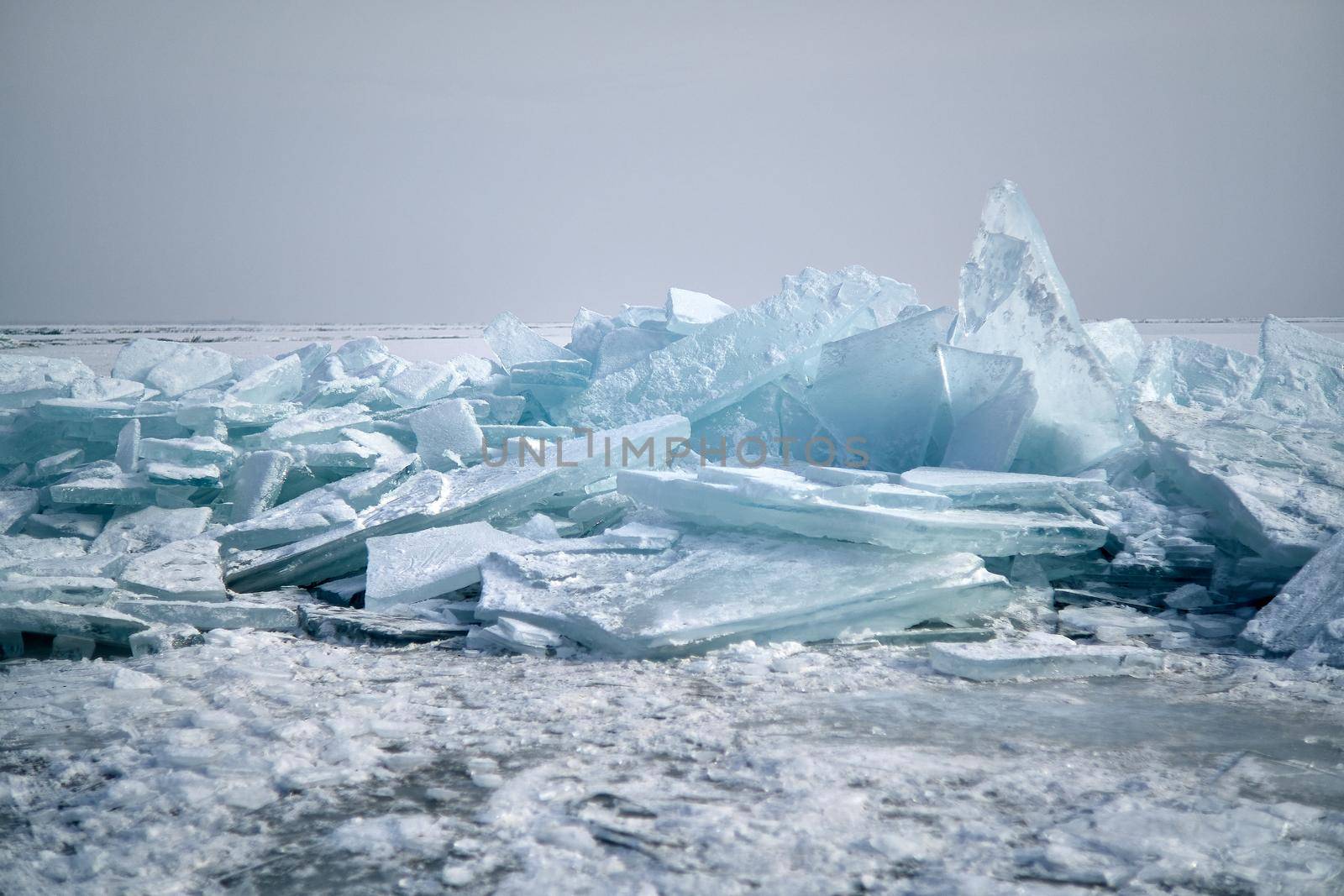 The ice at Lake Kapchagai by snep_photo