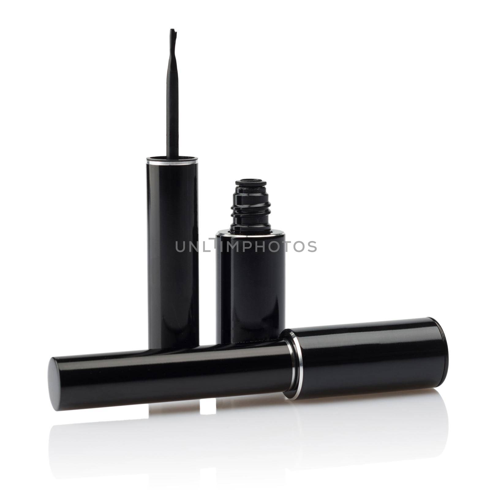 Liquid eyeliner brush by nikitabuida