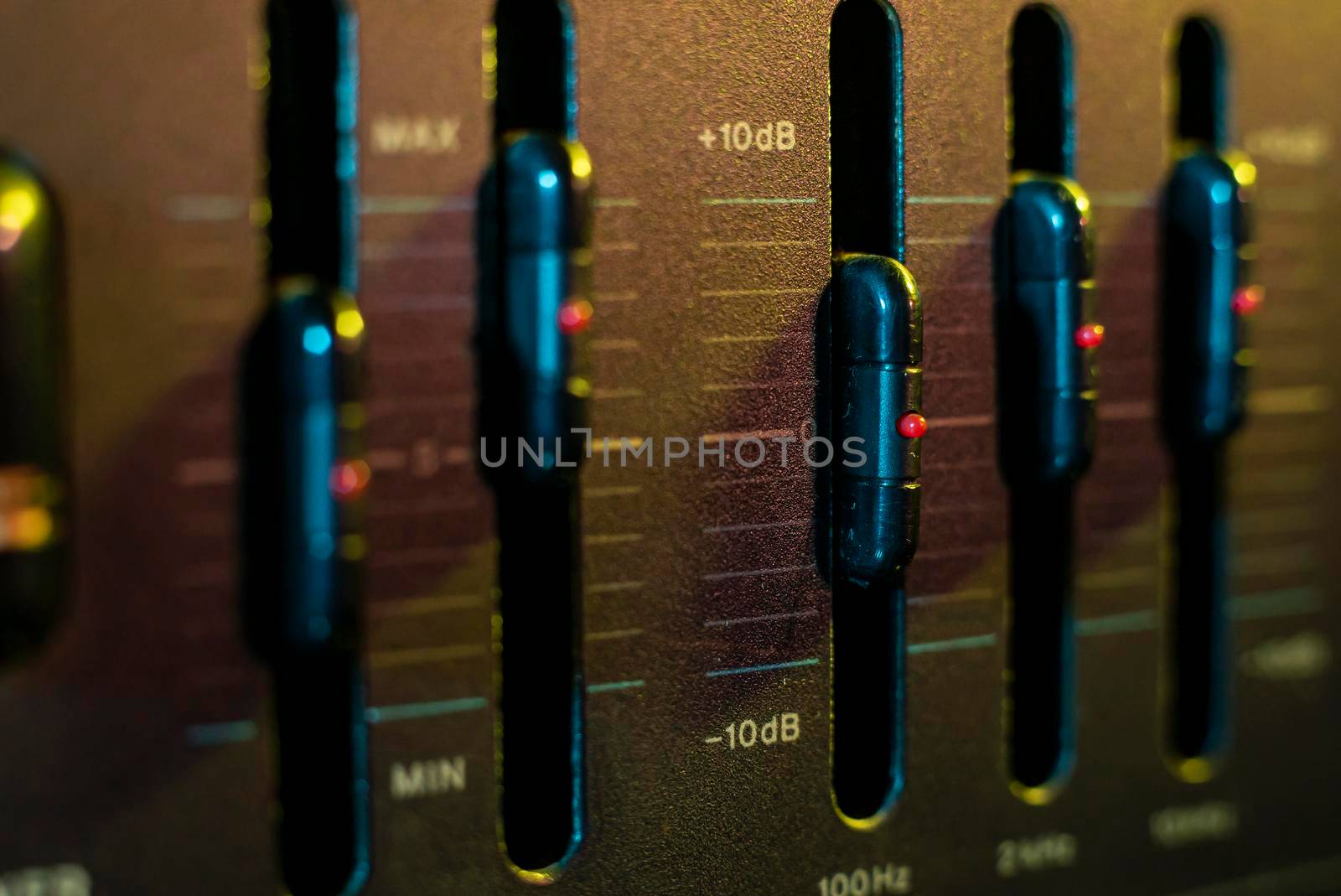 Volume and equalizer 3 by pippocarlot