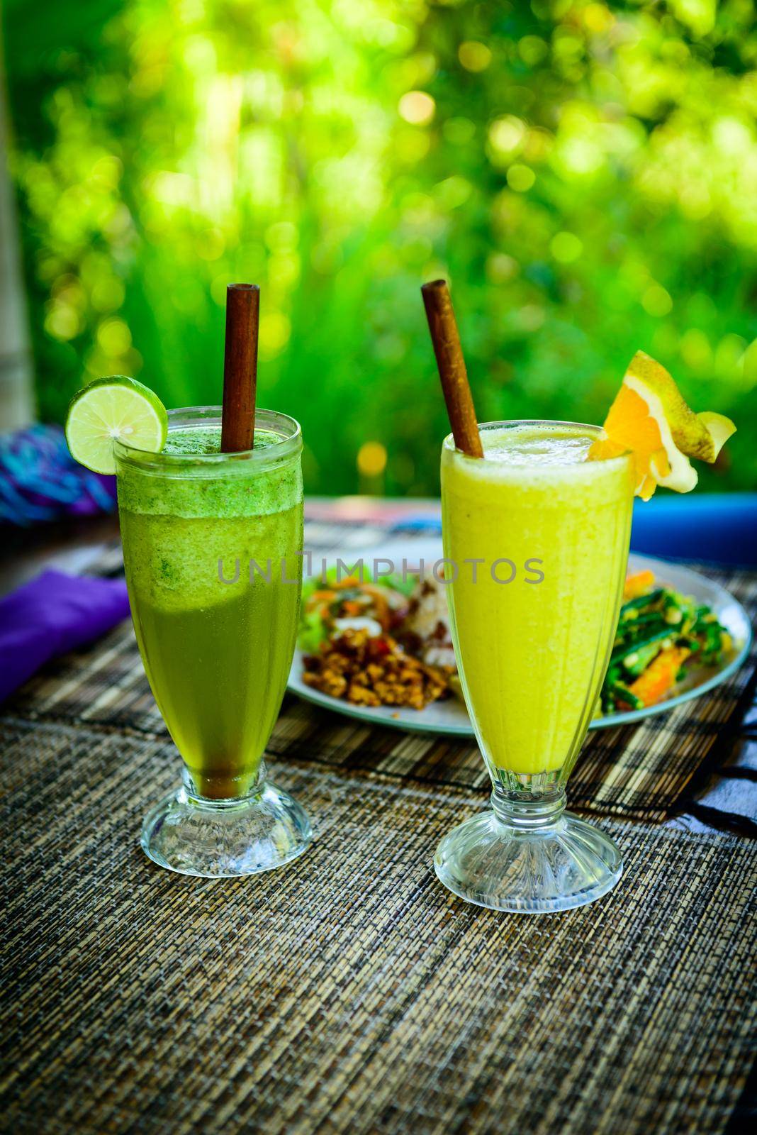 Healthy organic drinks served with traditional Bali food