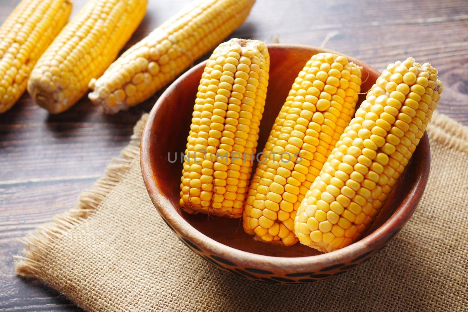 Sweet corns in a bowl on table