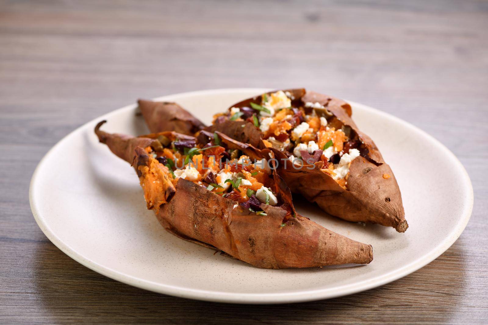 Baked stuffed sweet potato by Apolonia