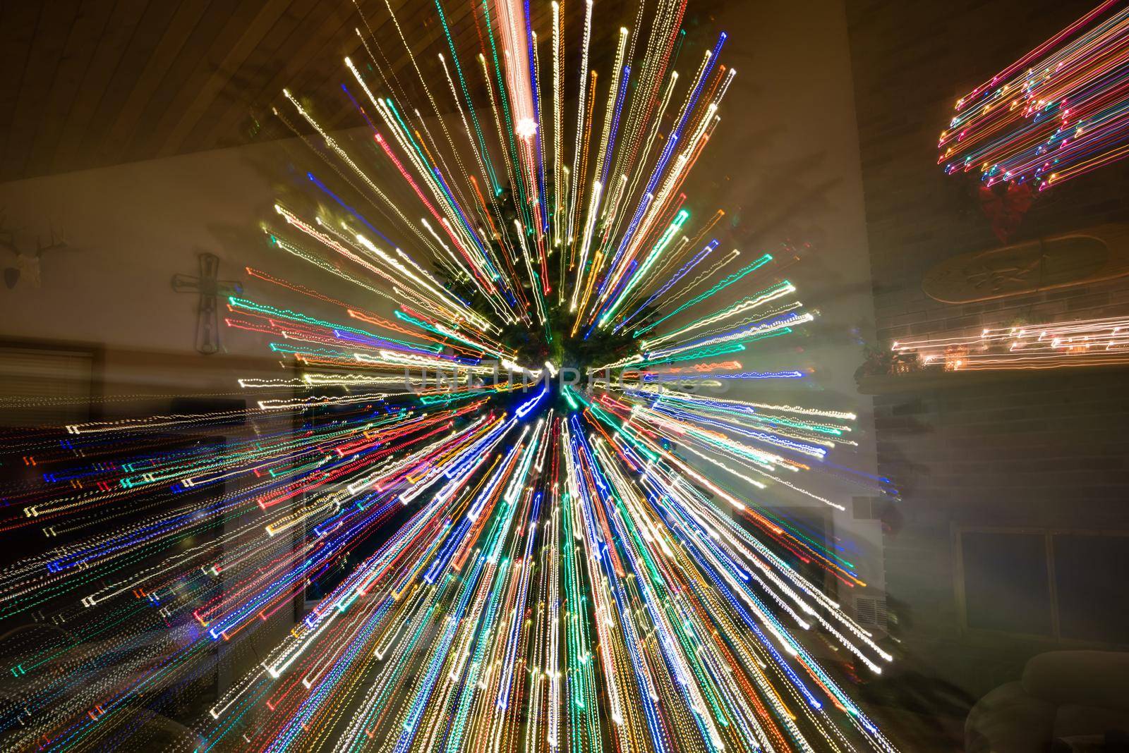 Christmas tree light painting timed exposure. by jyurinko