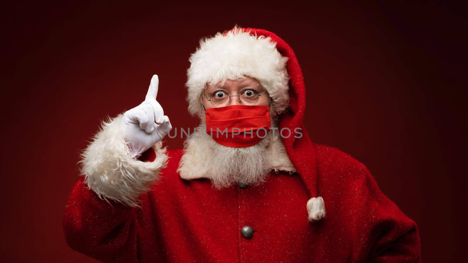 Santa Claus in medical mask by ALotOfPeople