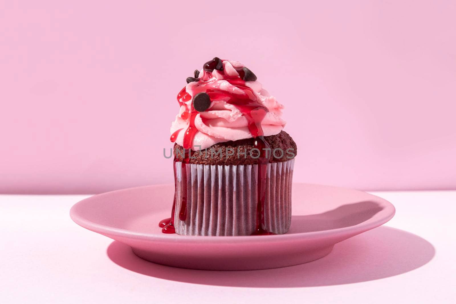 delicious cupcake with icing. High resolution photo