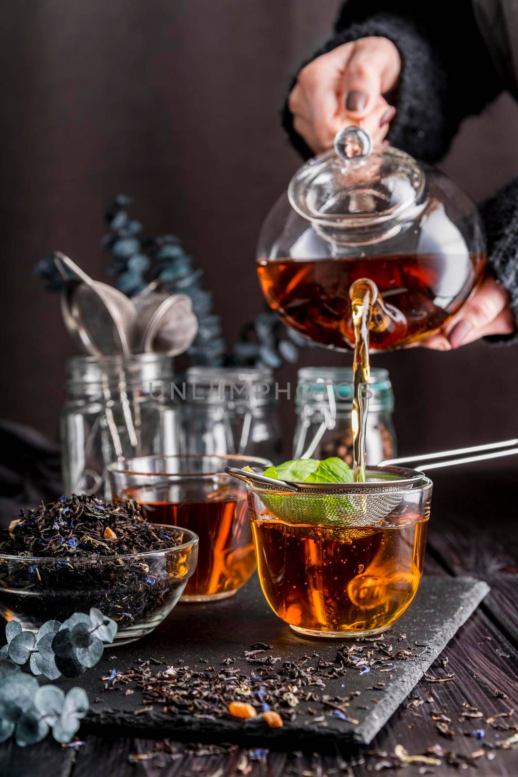 pouring tea cup. High quality photo by Zahard