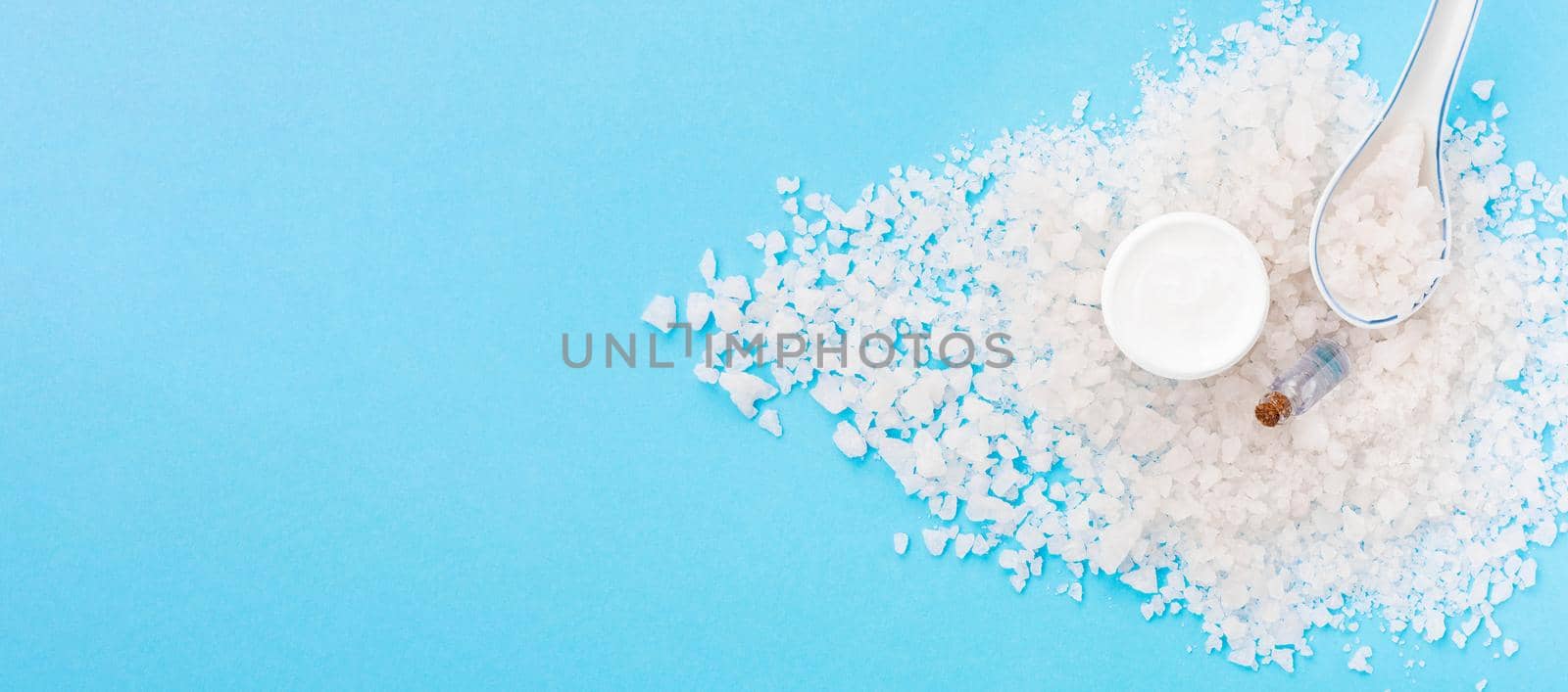 minimalist bath salt spa concept spoon. High quality photo by Zahard