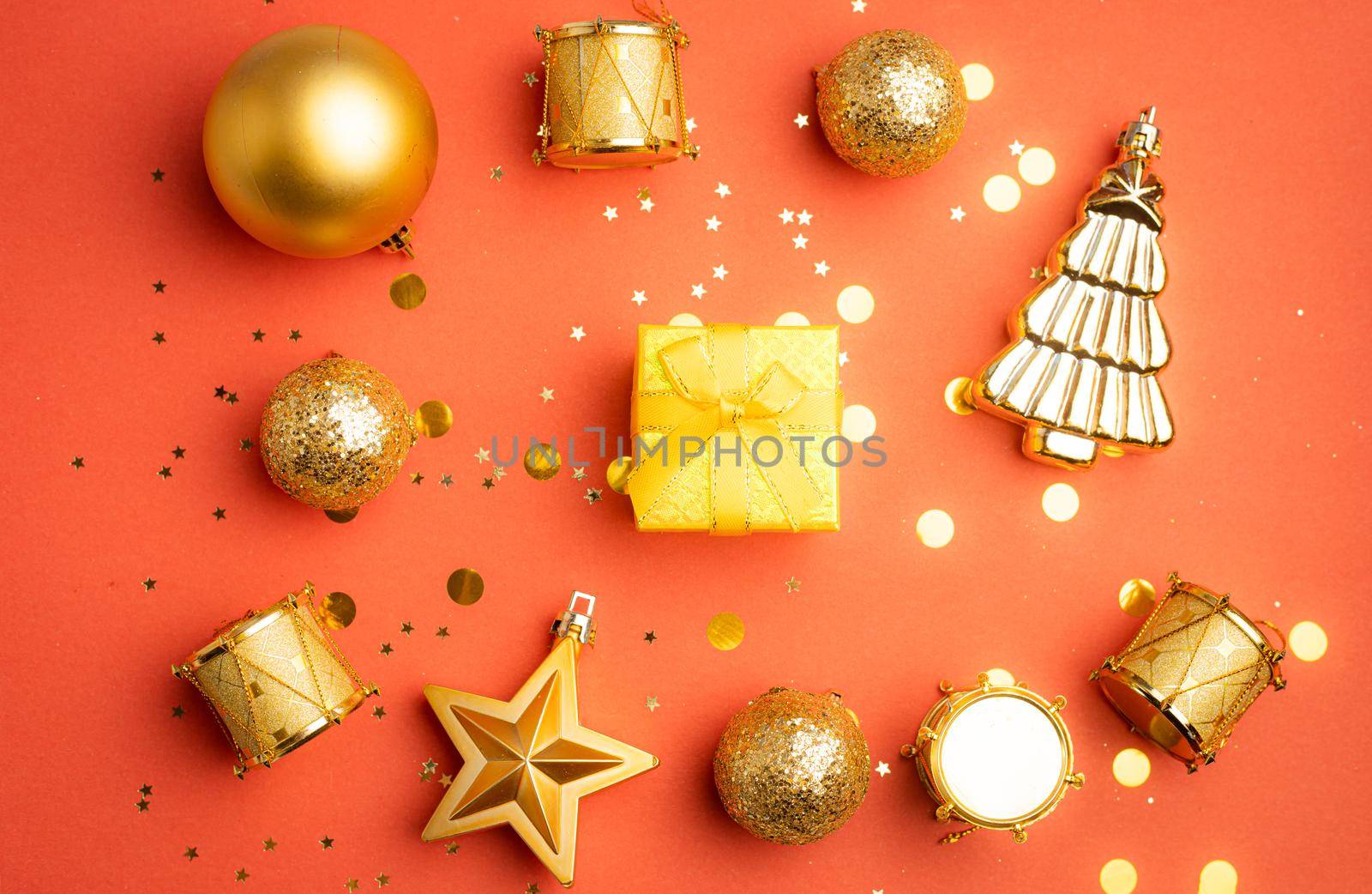 New Year 's layout on a red background with balloons . New Year and Christmas copy space. . Festive decoration. Christmas balls