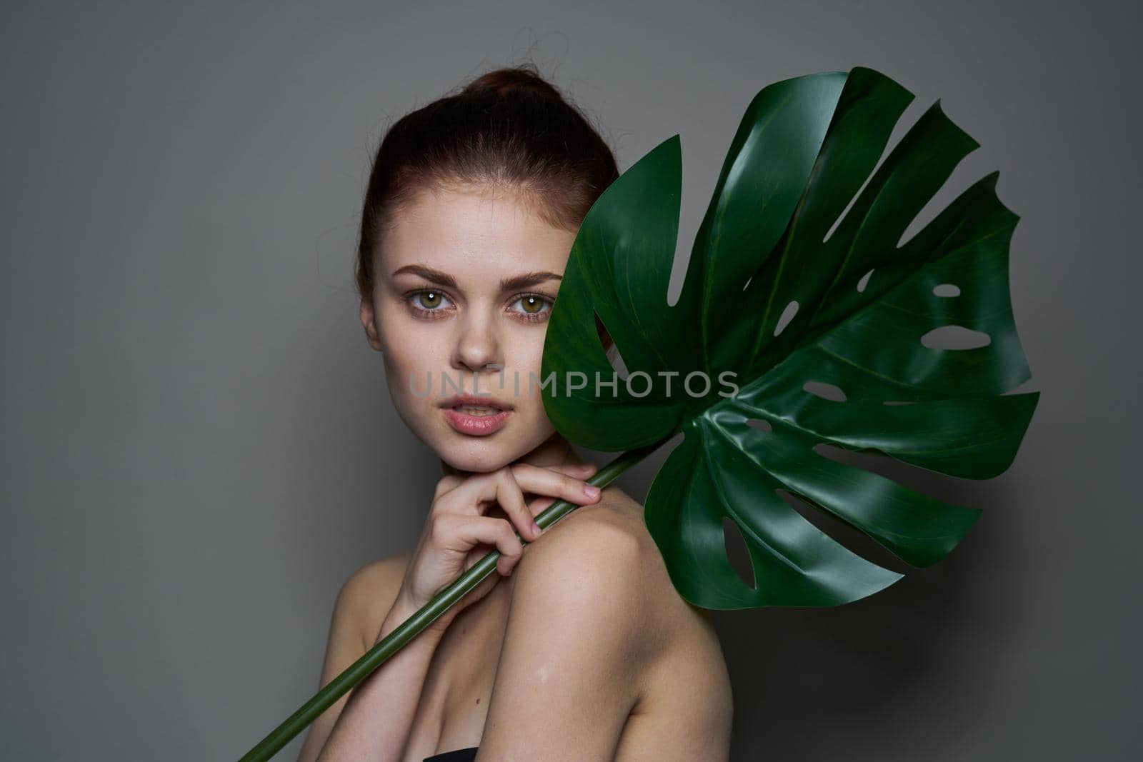 pretty woman palm leaf bare shoulders clear skin spa treatments by Vichizh