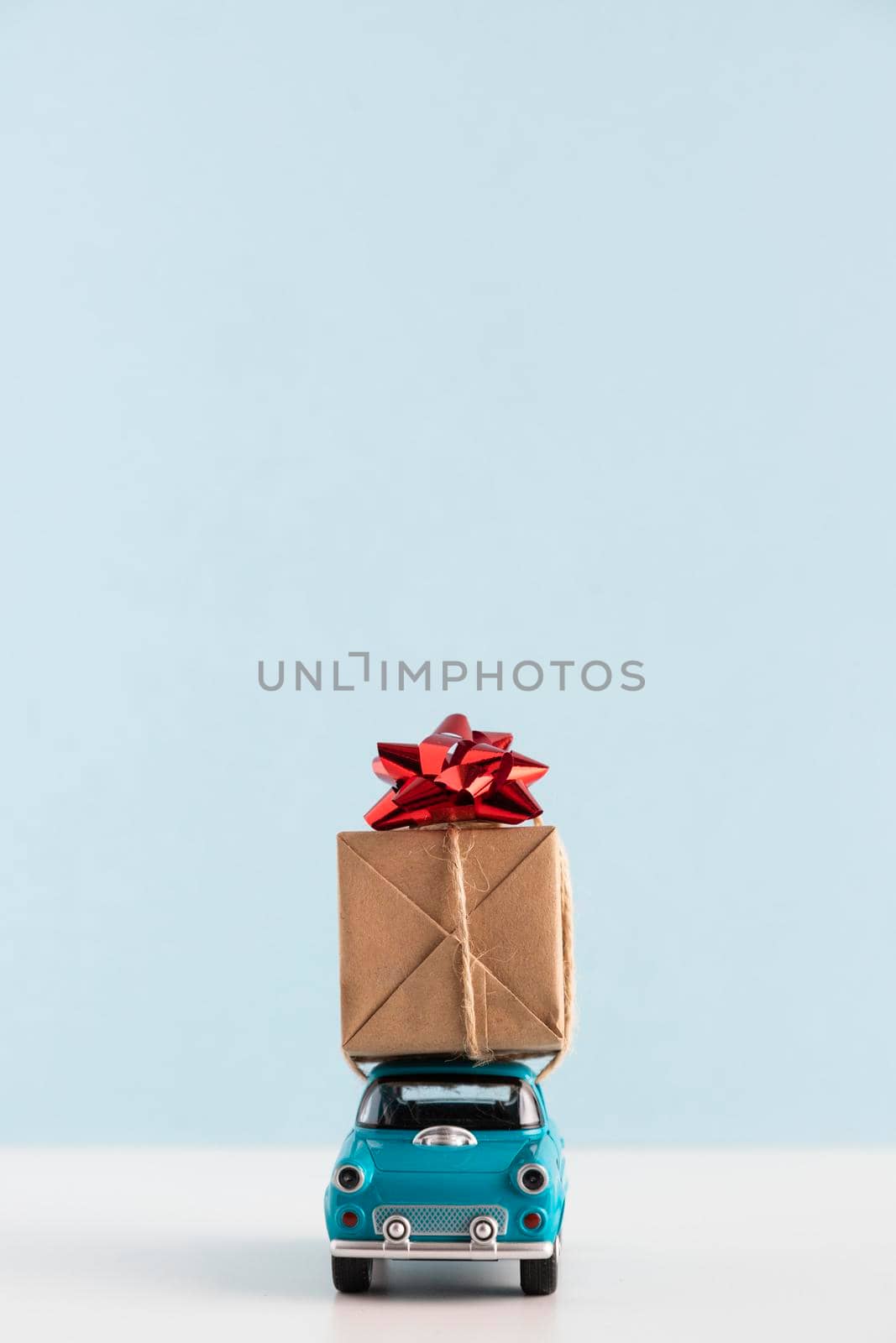 front view christmas gift concept. High quality photo by Zahard