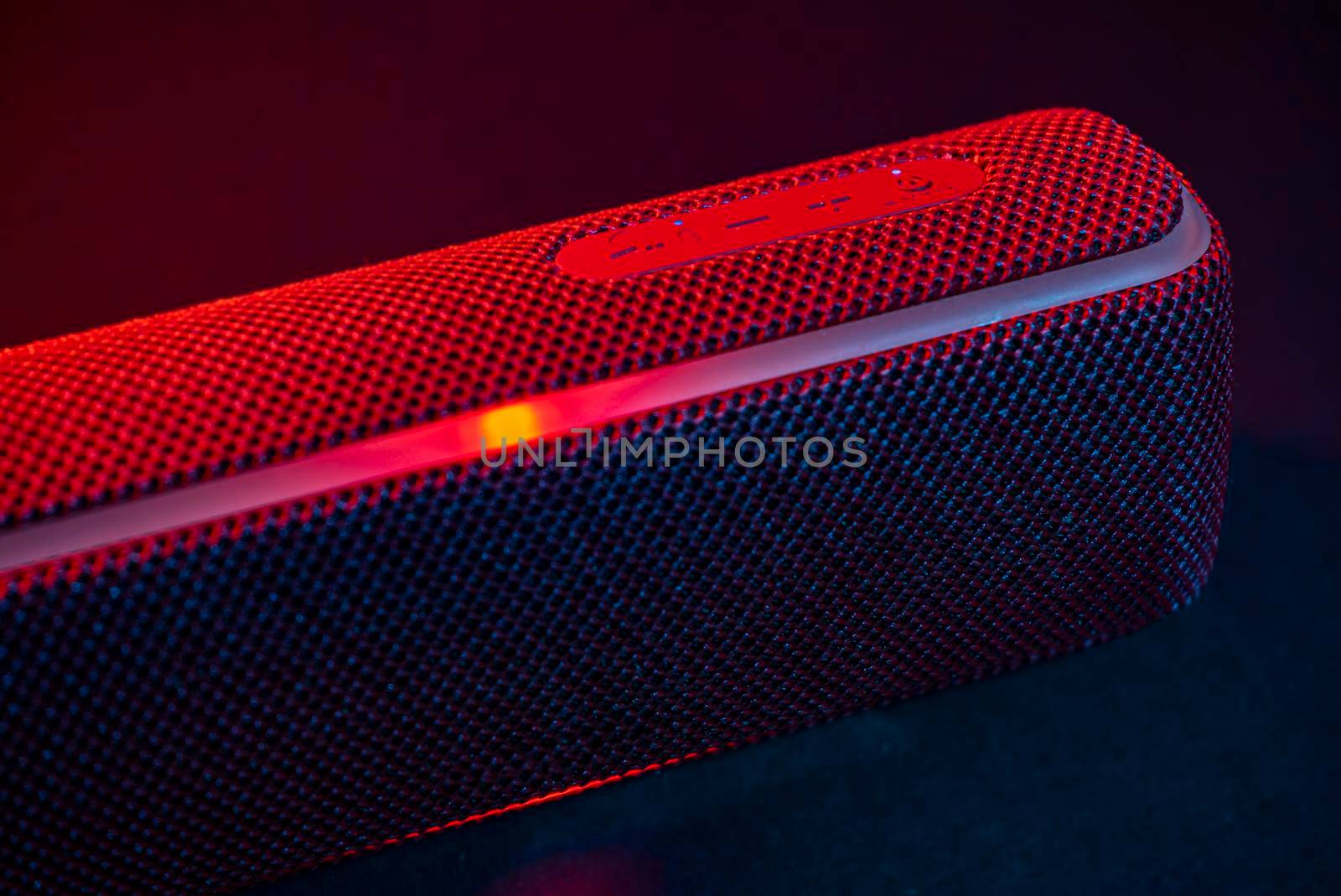 Portable bluetooth speaker 2 by pippocarlot