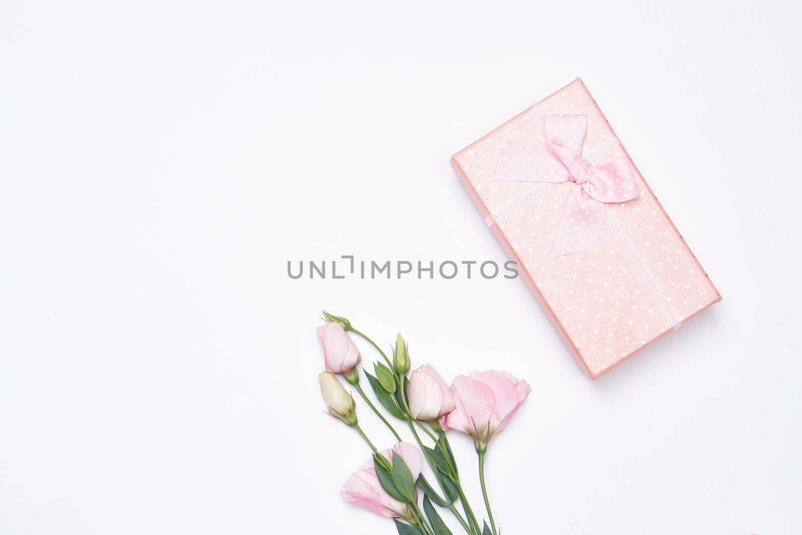 Gift pink box flowers decoration wedding celebration by Vichizh