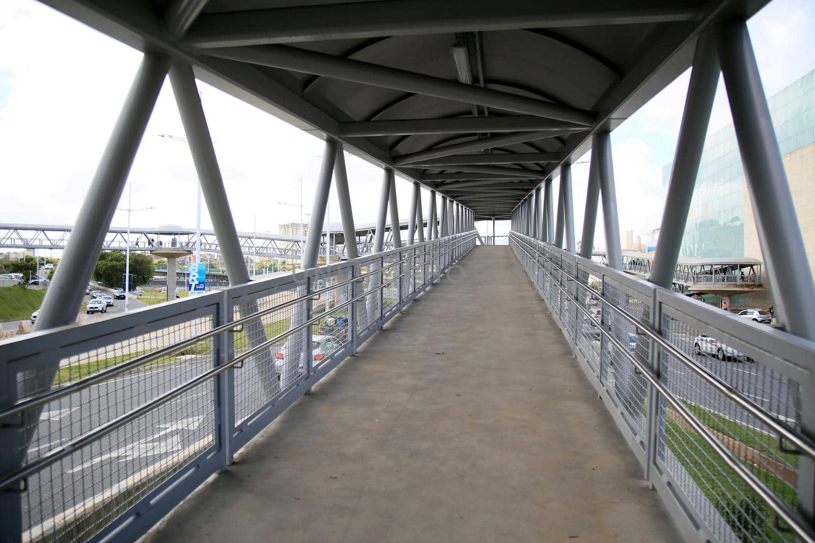 salvador, bahia, brazil - july 20, 2021: pedestrian walkway is seen in the Iguatemi region in the city of Salvador.