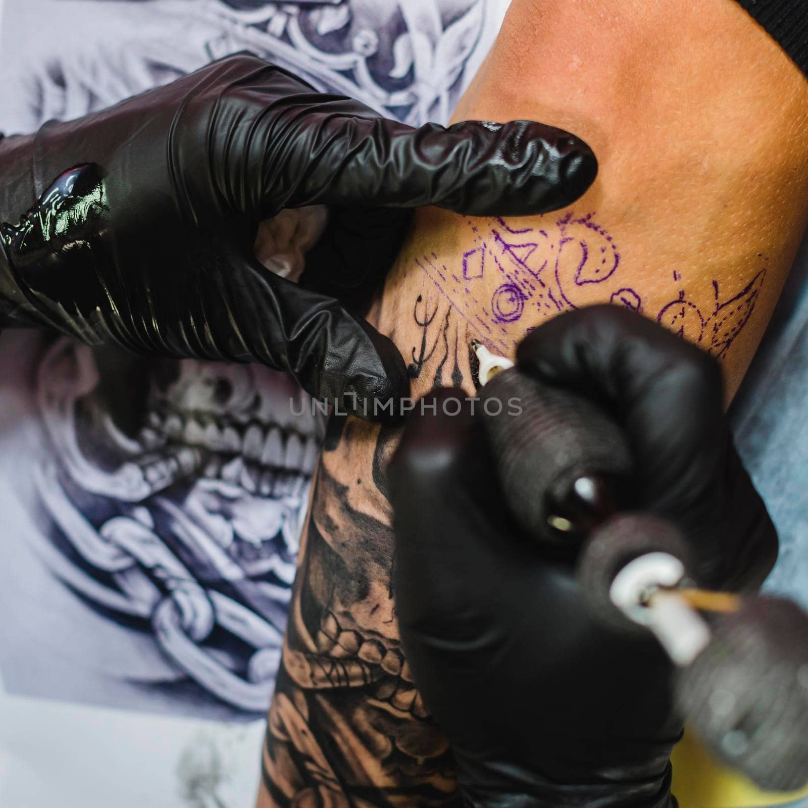 hands gloves doing tattoo. High quality photo by Zahard