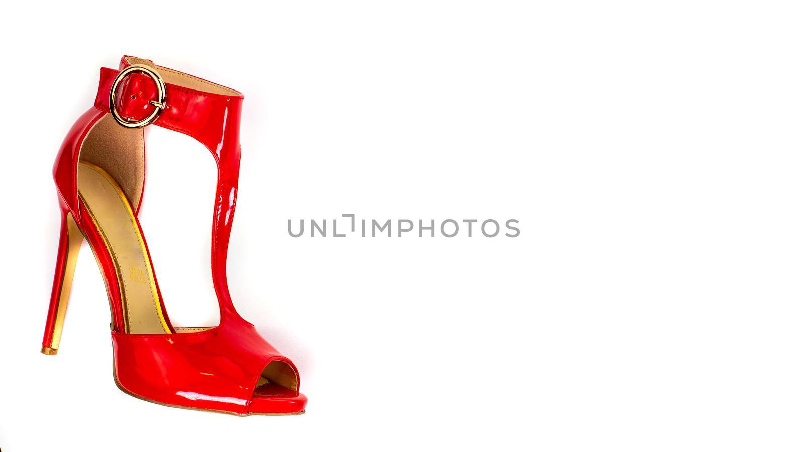 red patent leather sandal for the summer season