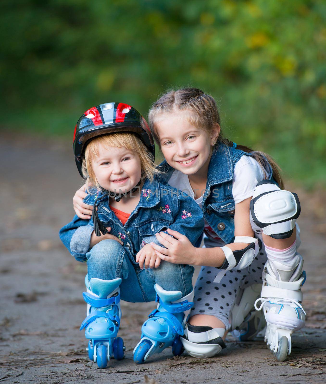 Two little girls on rollers by GekaSkr