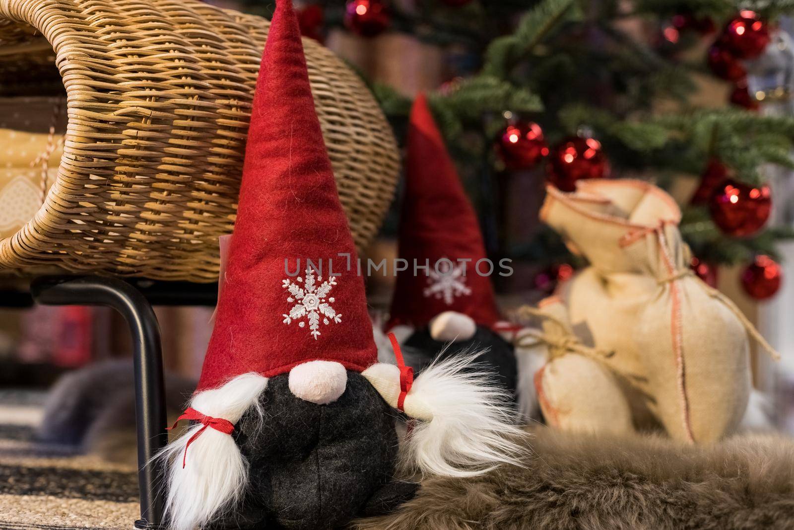 Ornamental arrangement for winter and Christmas, with a Santa puppet