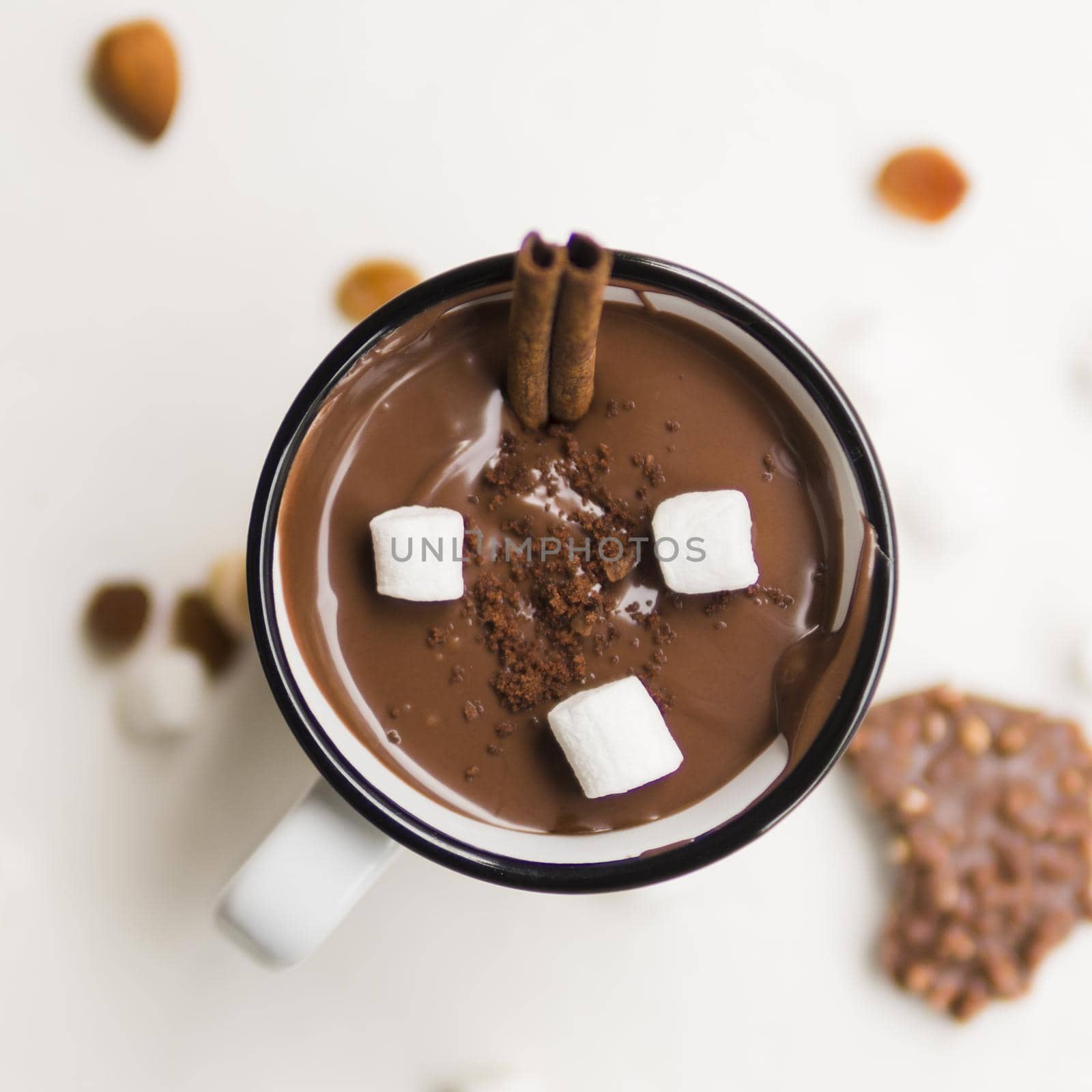 hot chocolate with tubules marshmallow