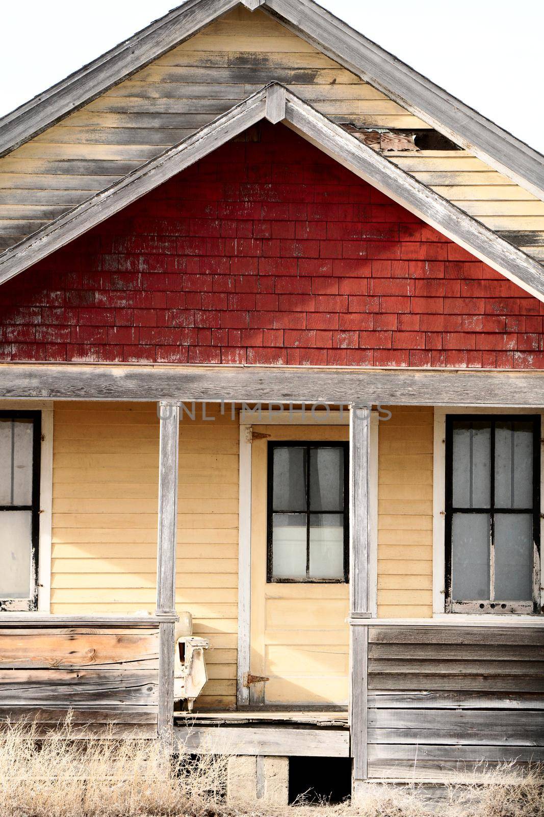 Abandoned House Saskatchewan by pictureguy
