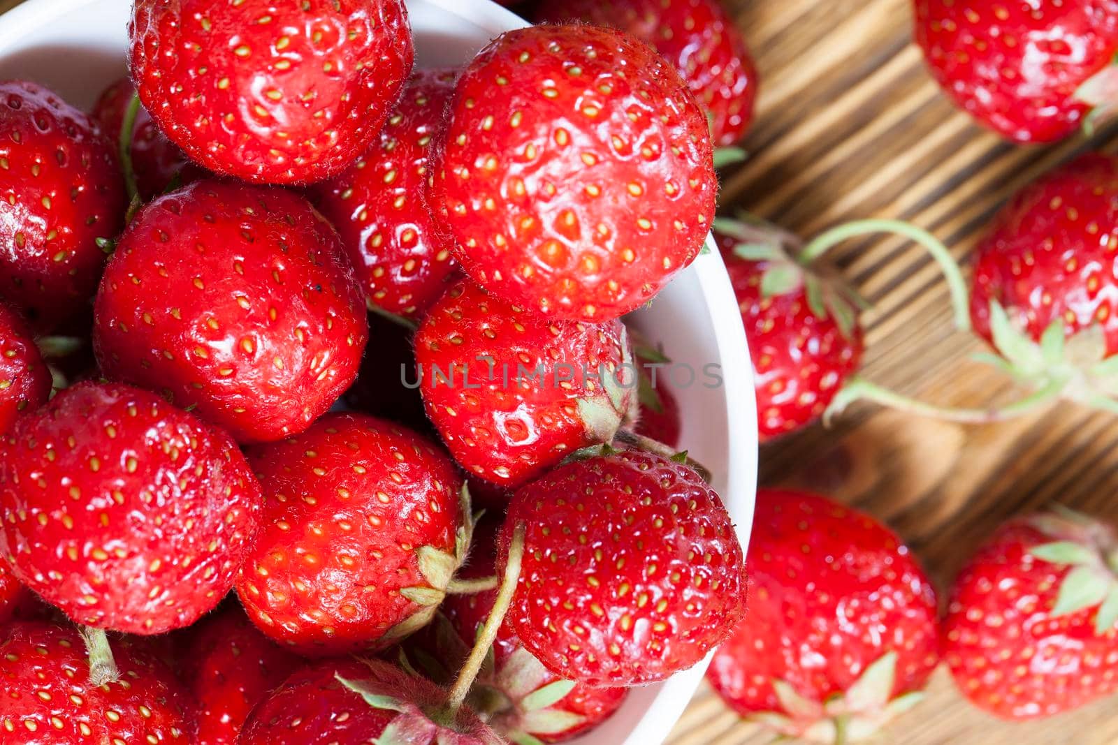 red strawberries by avq