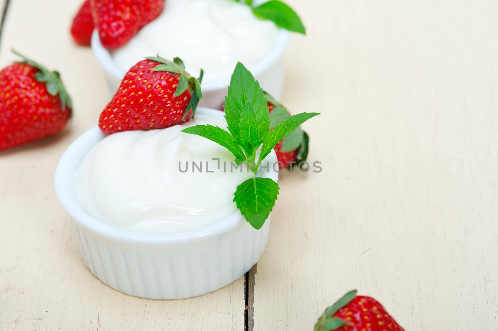 organic Greek yogurt and strawberry by keko64