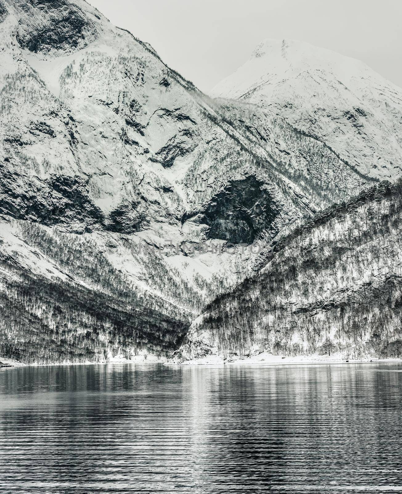 Norwegian Fjords by GekaSkr