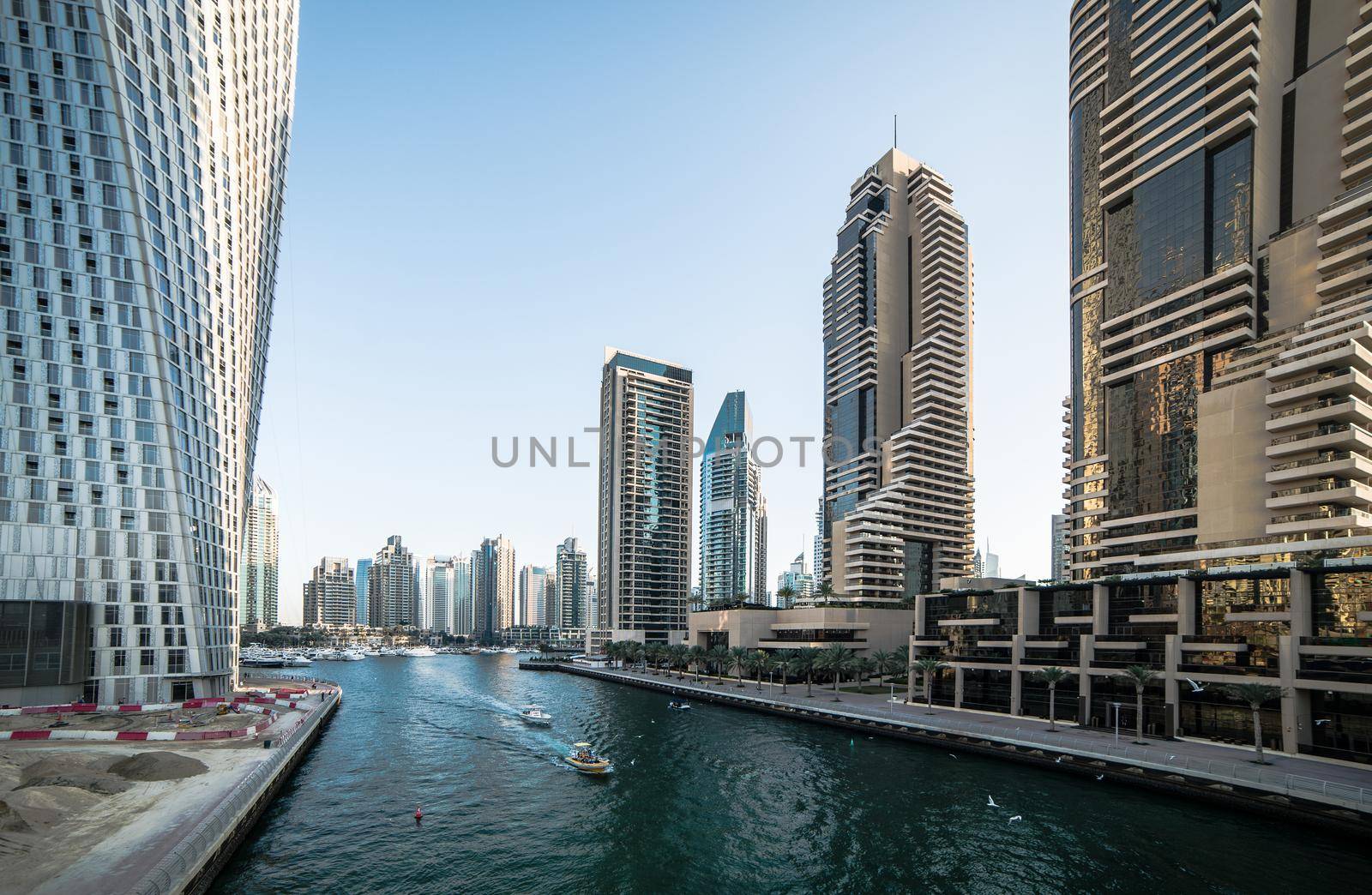 Dubai Marina by GekaSkr