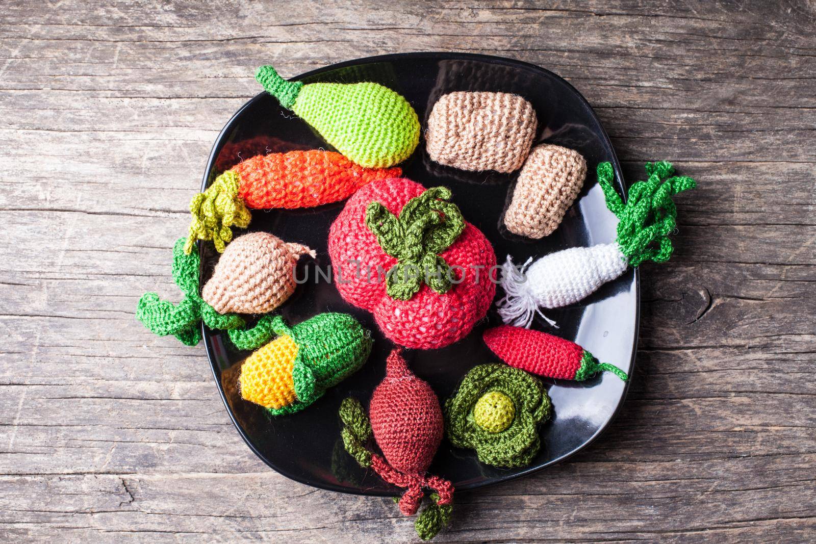 Crochet vegetables on a plate - eco toys for children and kitchen decor