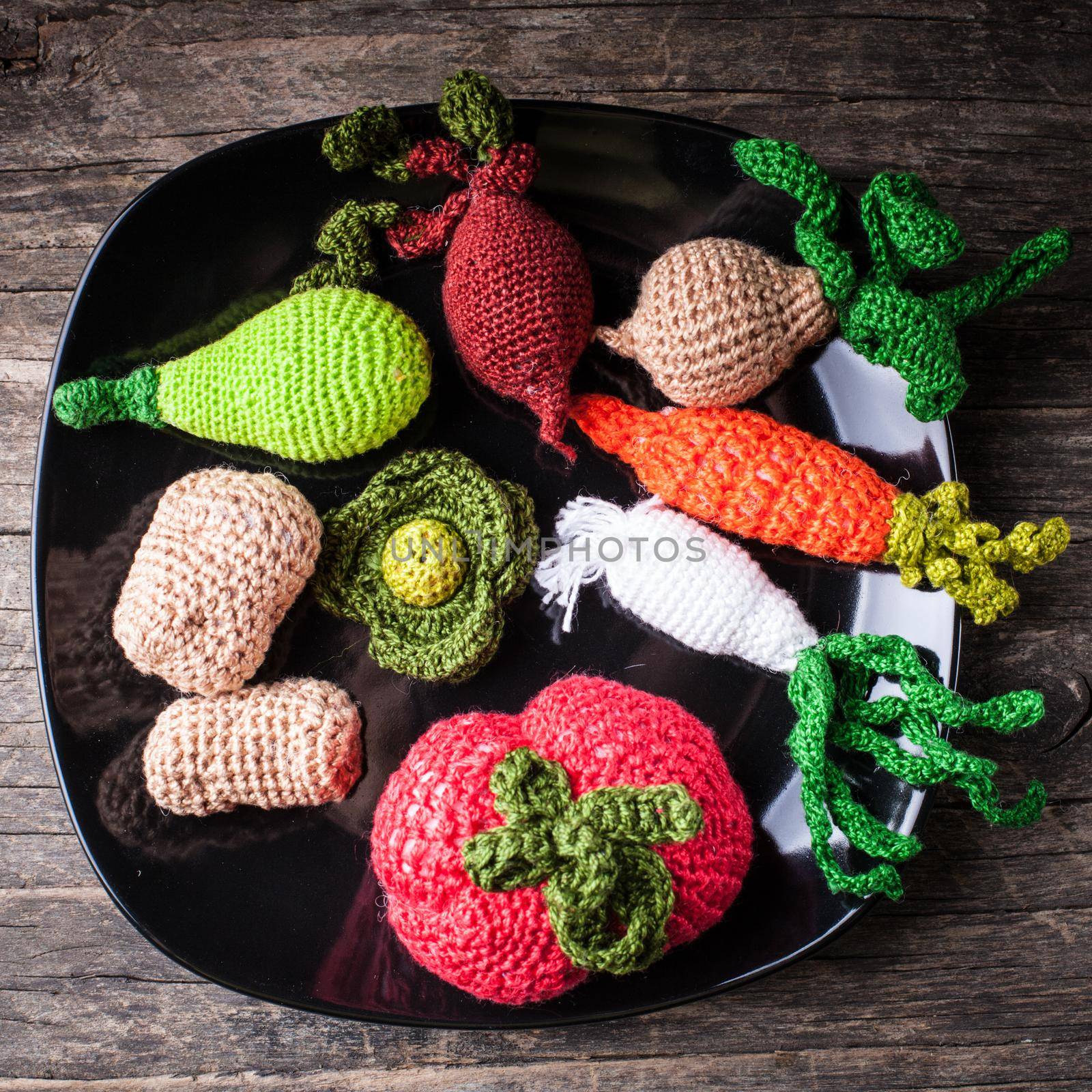 Crochet vegetables on a plate - eco toys for children and kitchen decor