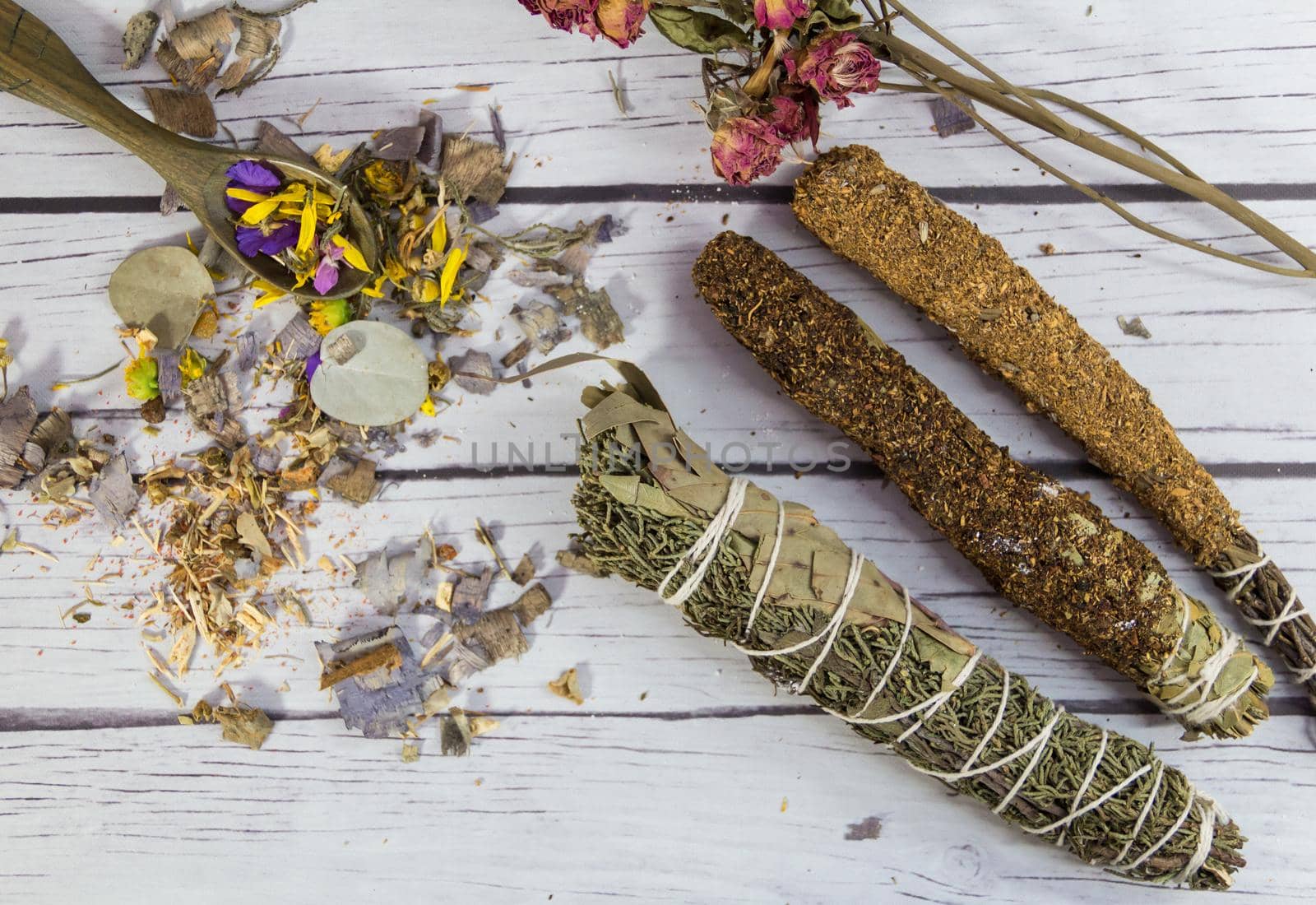 Sahumos, handmade incenses made with herbs and flowers, For cleaning rituals by GabrielaBertolini